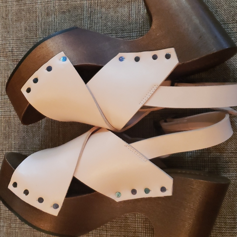 Summer Clogs - Picture 9 of 12